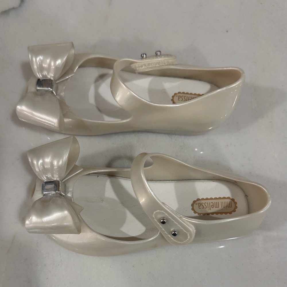 Mini Melissa Cream Dress Shoes with Bow